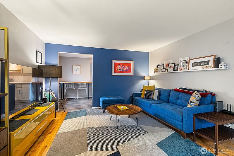 2nd image of 901 N Forest Street #123