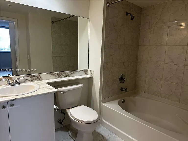 18800 NE 29th Ave #914 — Photo 11
