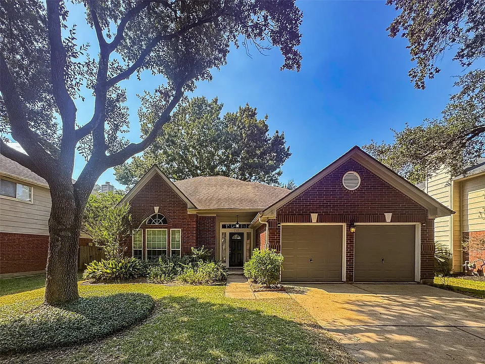 210 Rolling Plains Dr