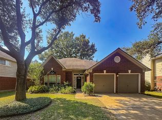 210 Rolling Plains Dr, Sugar Land, TX 77479