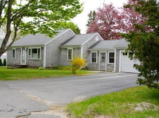 13 Cathaway Ln, Mattapoisett, MA 02739