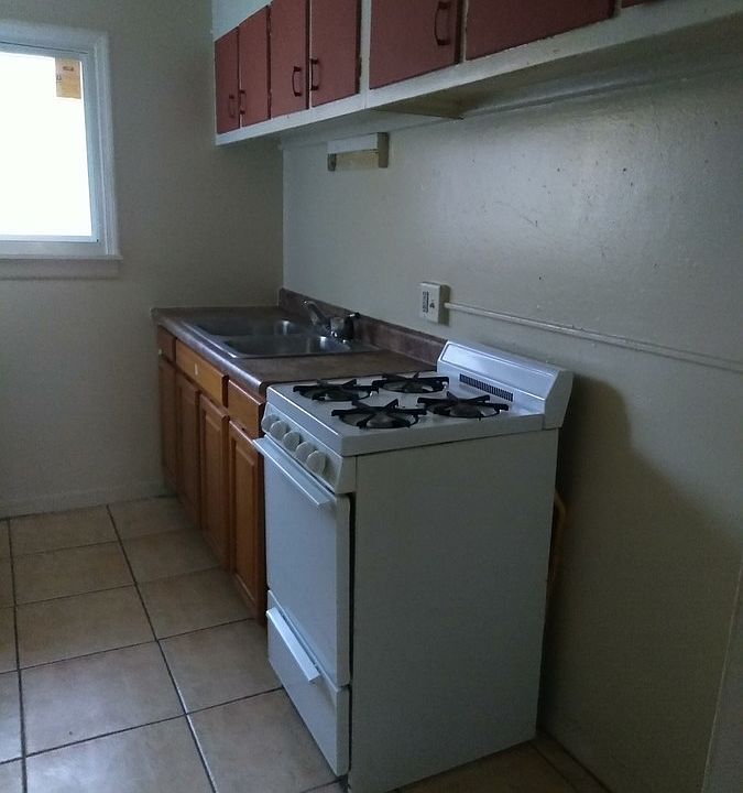 1st image of 142 Orlando Ave APT 1