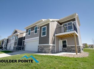 260 SE Waco Pl, Waukee, IA 50263