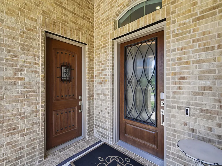 816 Omaha Trl — Photo 6
