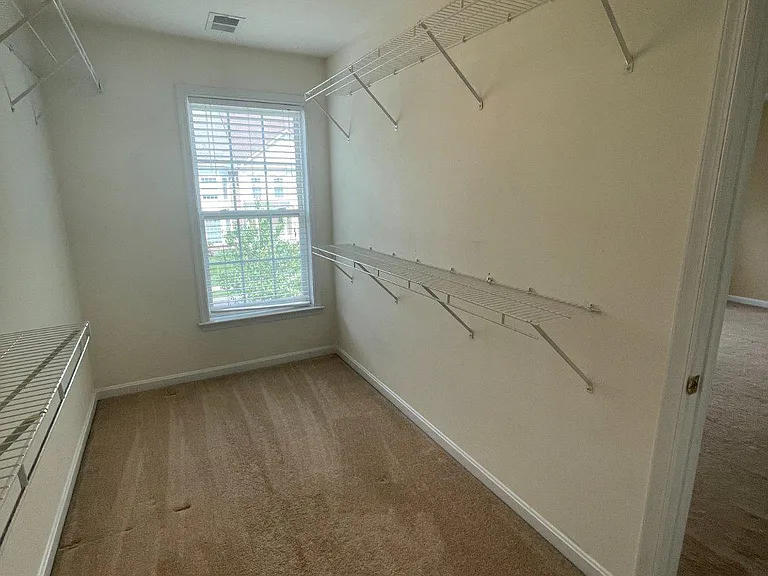53 Williams Dr — Photo 22