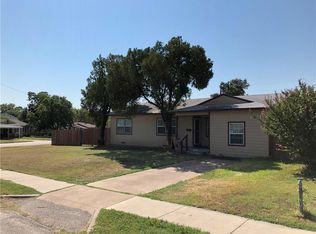 2116 Anderson St, Irving, TX 75062