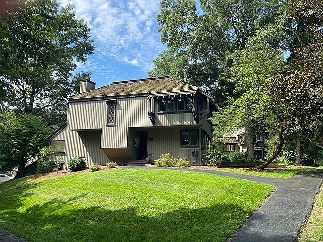 1st image of 28 Pulpit Ln