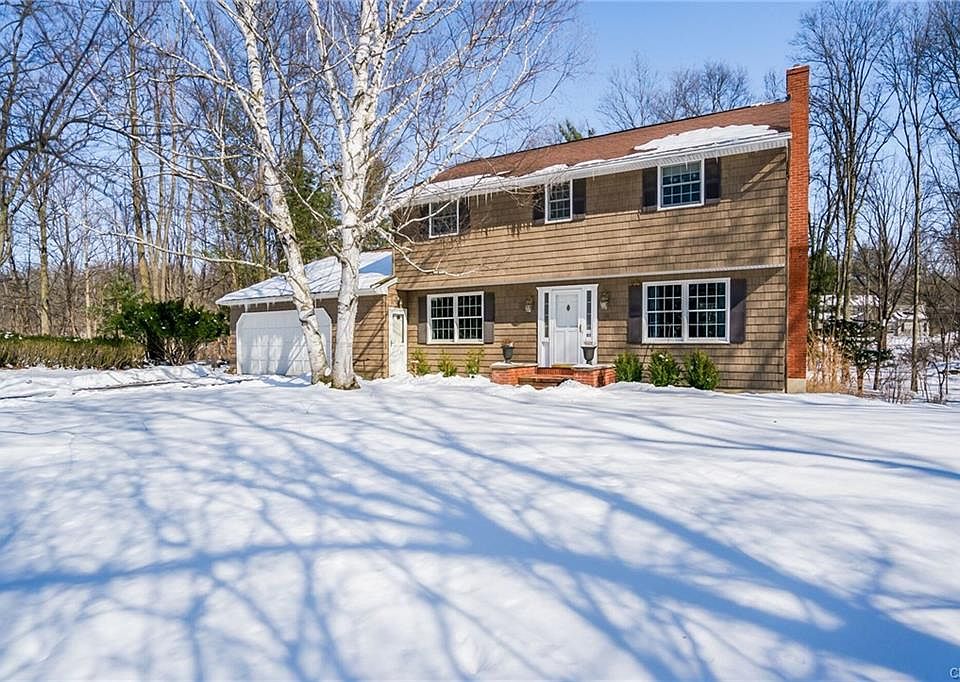 1st image of 118 Foxcroft Ln