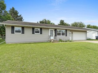 241 Pearl Ave, Shawano, WI 54166