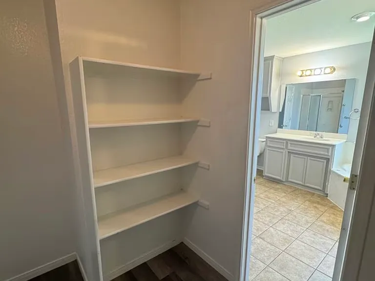 4301 Capri Dr — Photo 18