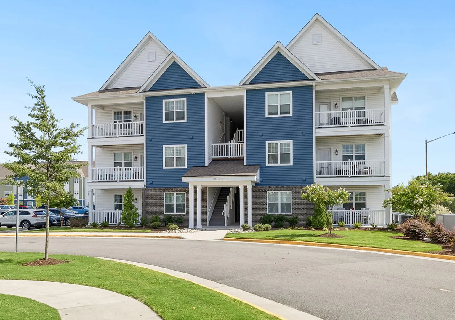 Like-new 2 bedroom, 2 bathroom condo in the desirable Spence Crossing community! — Photo 1