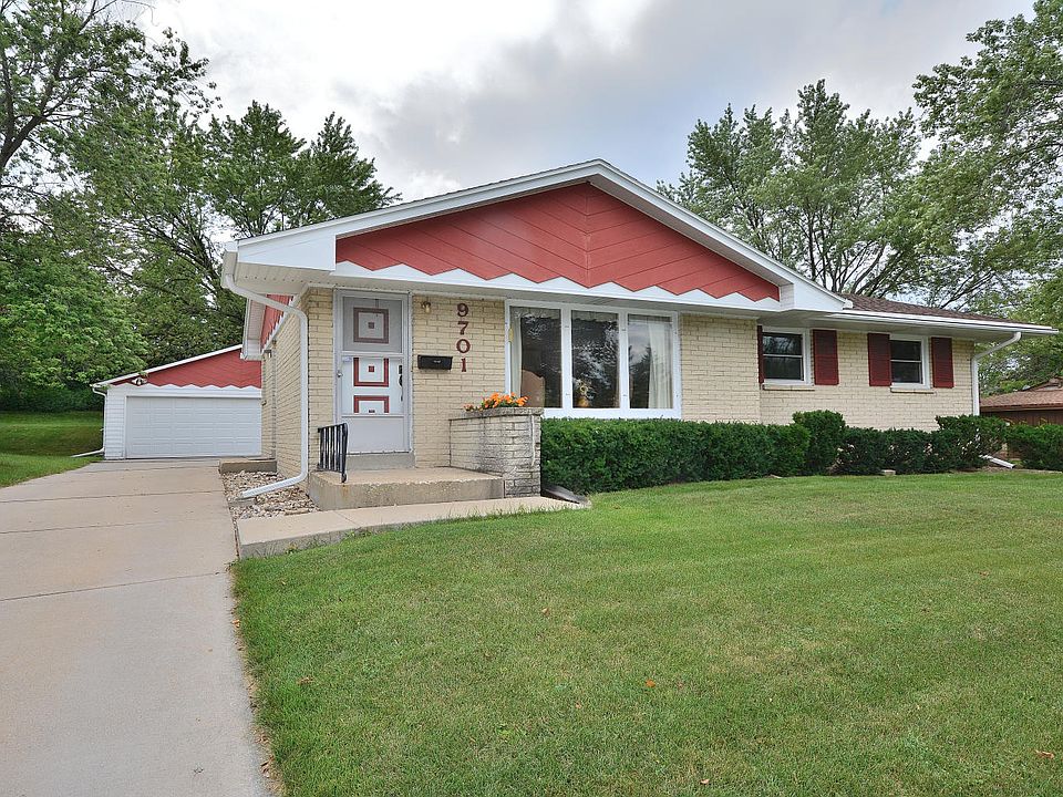 9701 W Langlade St, Milwaukee, WI 53225 Zillow