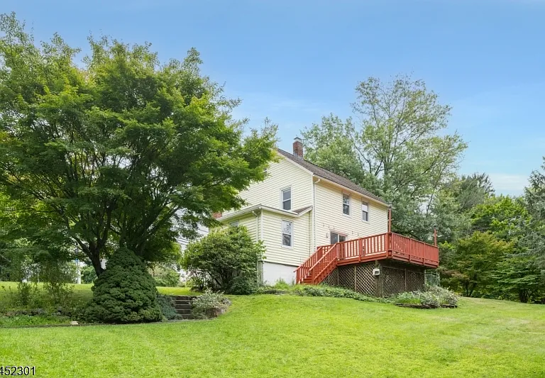 275 E Mount Pleasant Ave — Photo 3