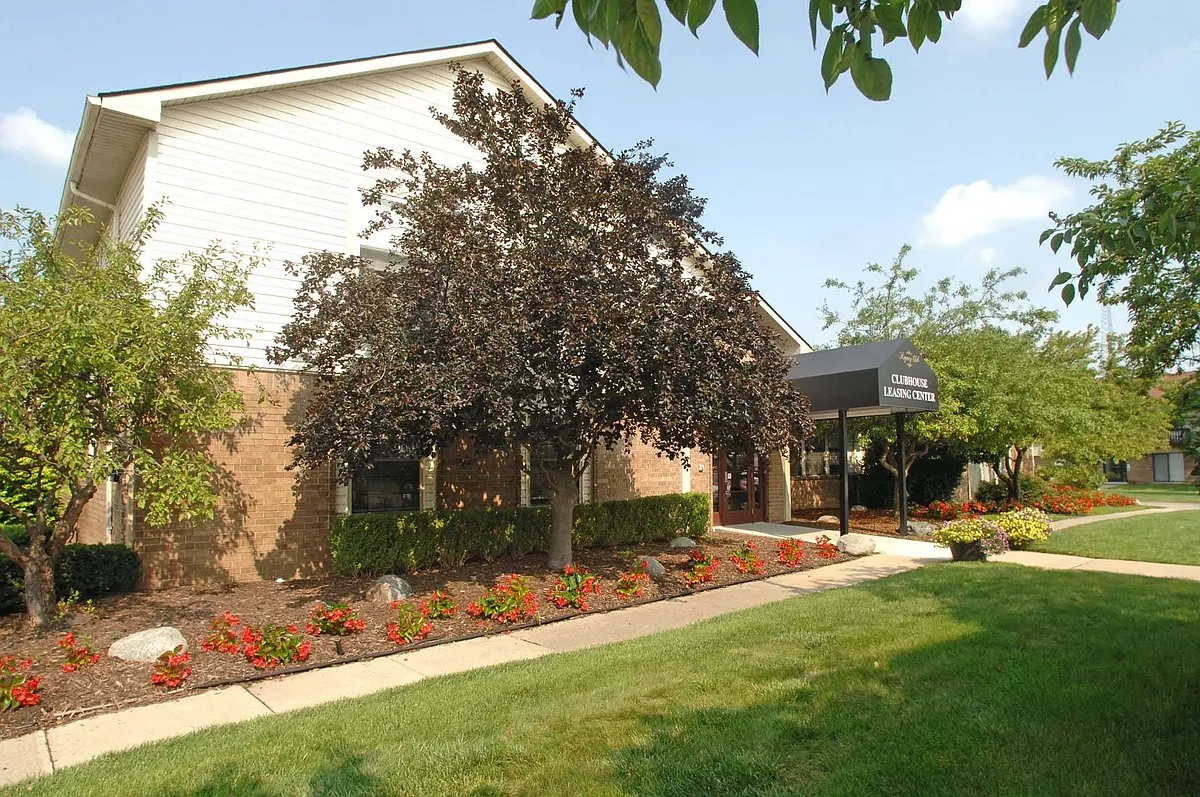 Outdoor Space - Regency Club
