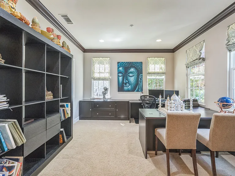 152 Laurelwood Dr — Photo 10