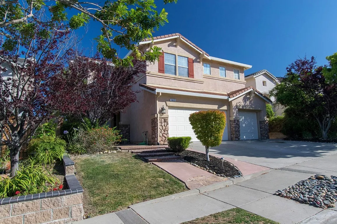 5158 Silver Birch Dr photo 1