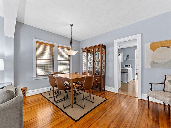 5th image of 976 Kirkham Ave