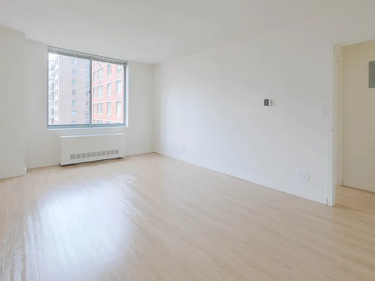 750 Columbus Ave #3A — Photo 56