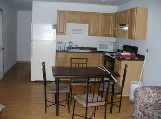 10 Longwood Lake Rd, Oak Ridge, NJ 07438