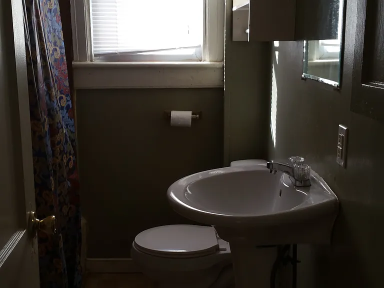 130 Leavenworth St — Photo 3
