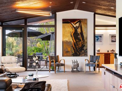 2718 Claray Dr, Los Angeles, CA, 90077