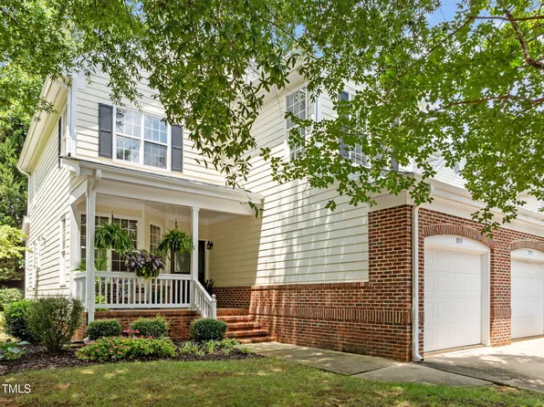 8315 Amber Leaf Ct, Raleigh, NC 27612