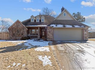 3242 E 146th St S, Bixby, OK 74008