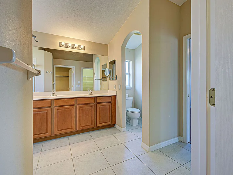 2134 Boxwood St — Photo 35