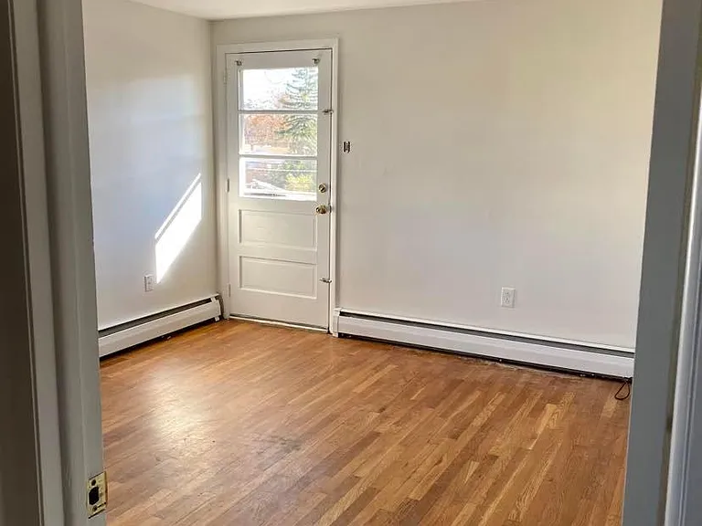 108 Oakland Ave #B — Photo 5