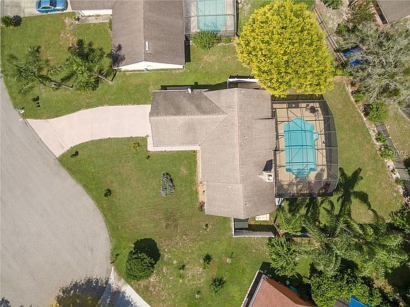 5th image of 405 Anise Pl