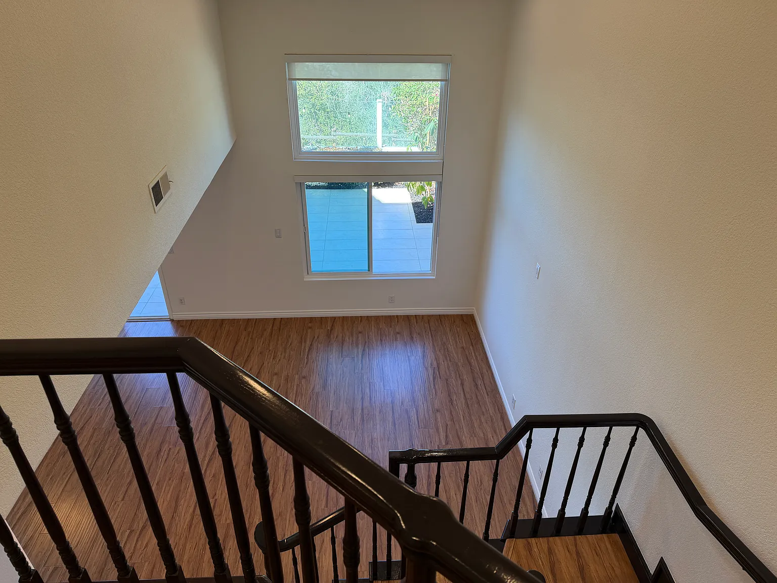 2 bed, 1330 sqft, $4,200 — Photo 4