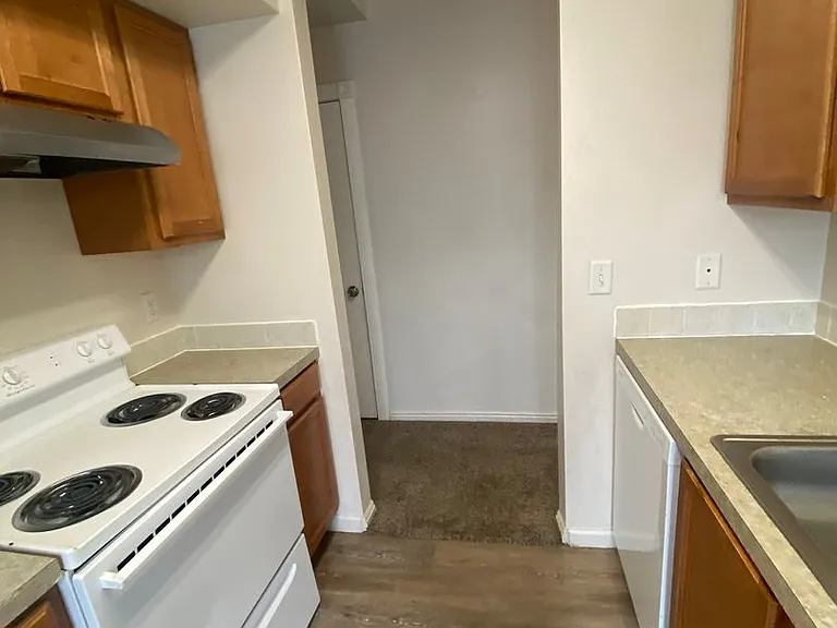2273 Lexis Ln — Photo 33