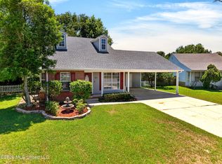 337 Rebecca Ave, Pass Christian, MS 39571