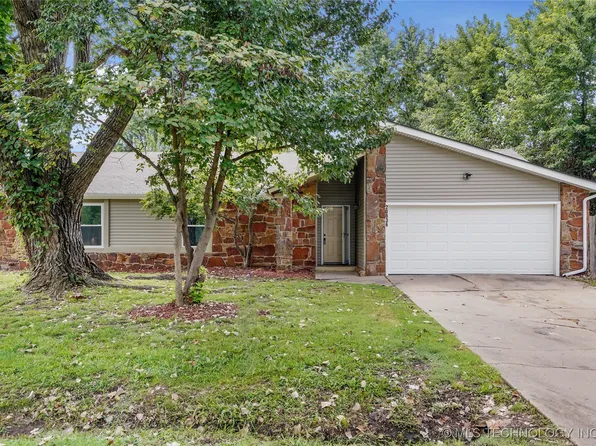 20936 E 38th St S, Broken Arrow, OK 74014