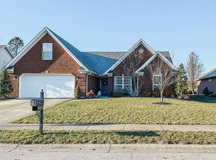5609 Silktree Trl, Jeffersonville, IN 47130