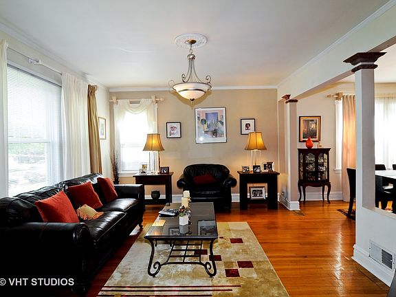 3rd image of 4551 W Wellington Ave