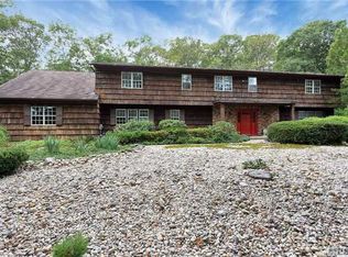 7 Midvale Ct, East Northport, NY 11731