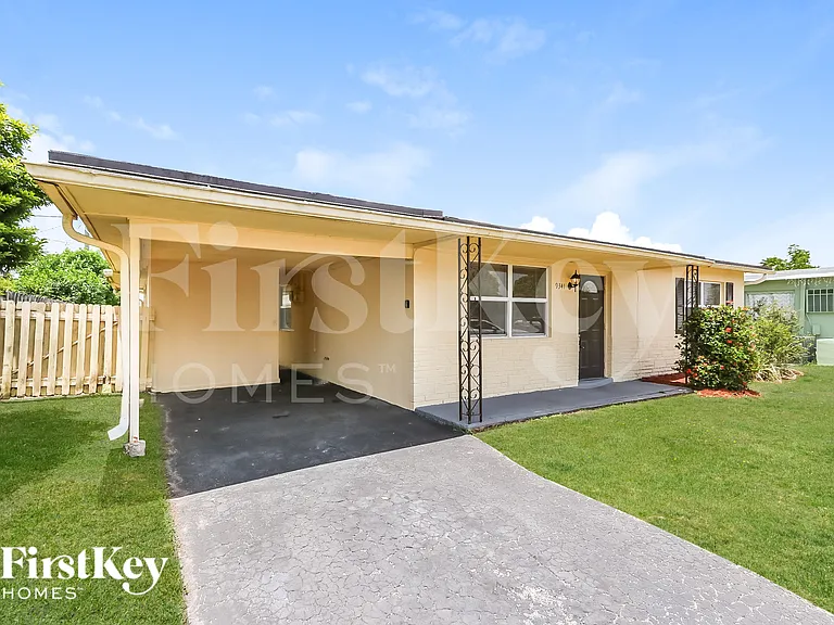 9341 NW 24th Pl — Photo 3