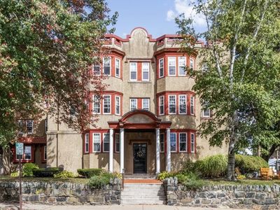 569 Franklin St APT 3, Melrose, MA, 02176