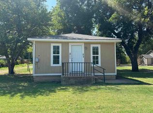 905 SW 3rd St, Lawton, OK 73501