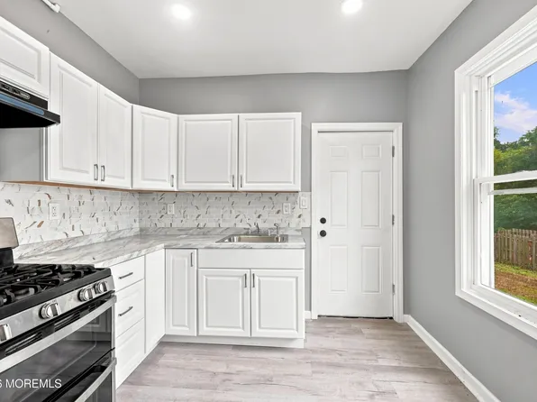 320 Rutherford Avenue, Trenton, NJ 08618