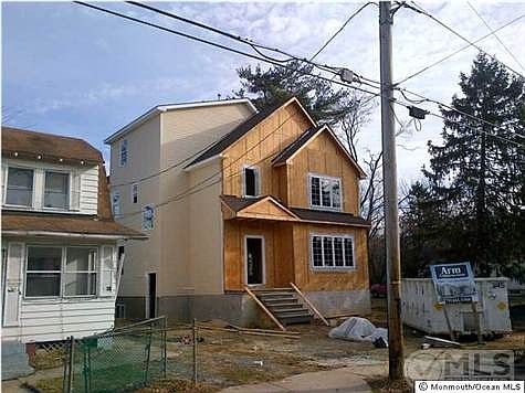 1st image of 601 E 5th St