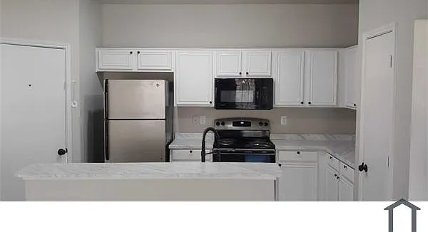 1216 Weaver St — Photo 6