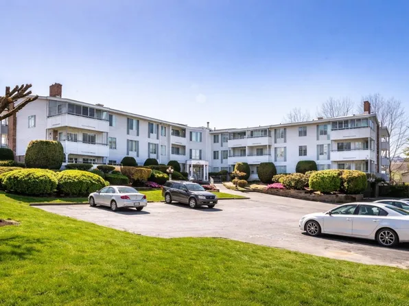 32950 Amicus Pl #107, Abbotsford, BC V2S 6G9