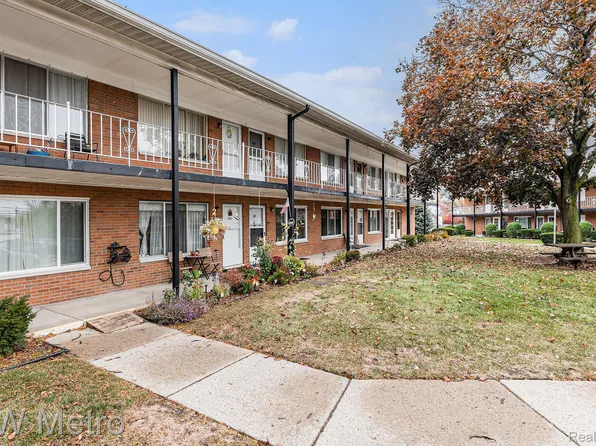 2121 Clawson Ave APT 207, Royal Oak, MI 48073