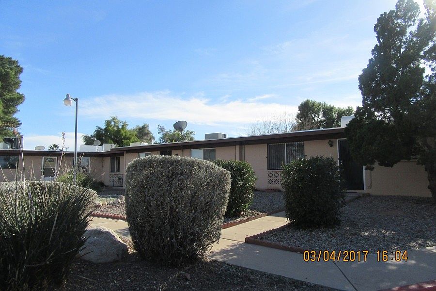 2nd image of 3916 N Pomona Rd