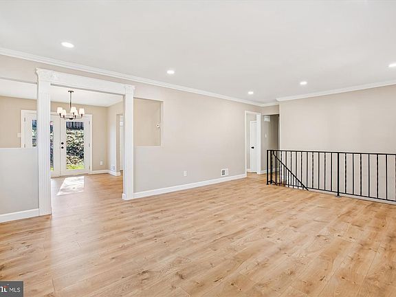 5th image of 9075 Andromeda Dr