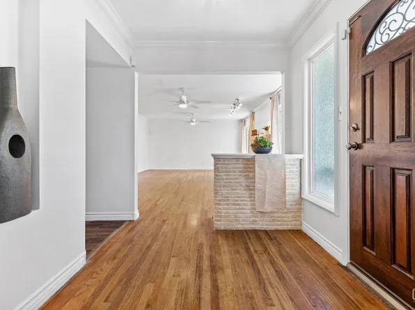 1600 Country Club Dr, Bakersfield, CA 93306