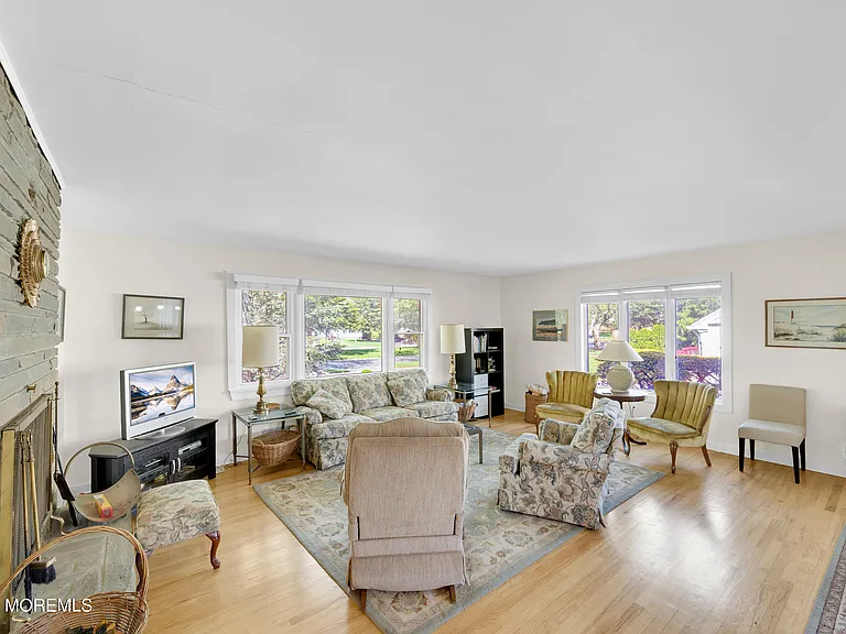 508 Crescent Pkwy — Photo 17
