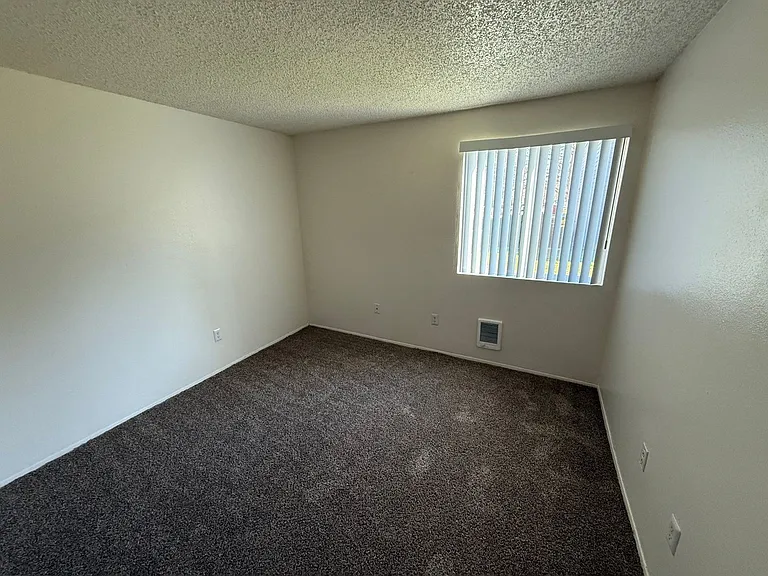441 Senate St NW — Photo 9